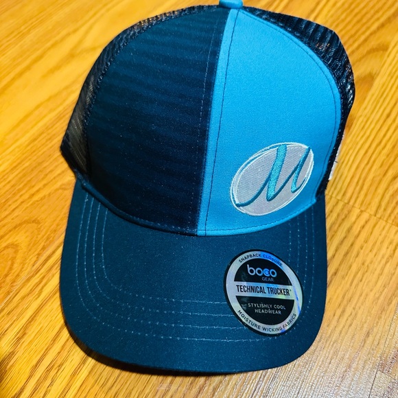 NWT Boco Technical Trucker Hat - Momentum - Picture 1 of 7